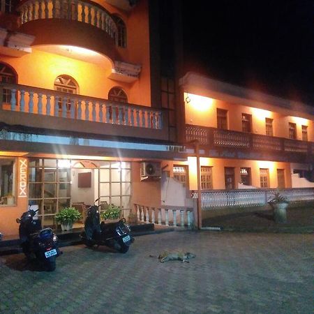Palm Grove Hotel Кавелосим Екстериор снимка